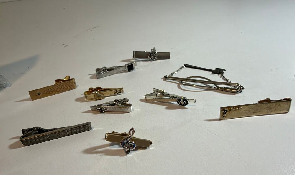 Vintage Lot Of 10 Tie Clips axe and some Swank